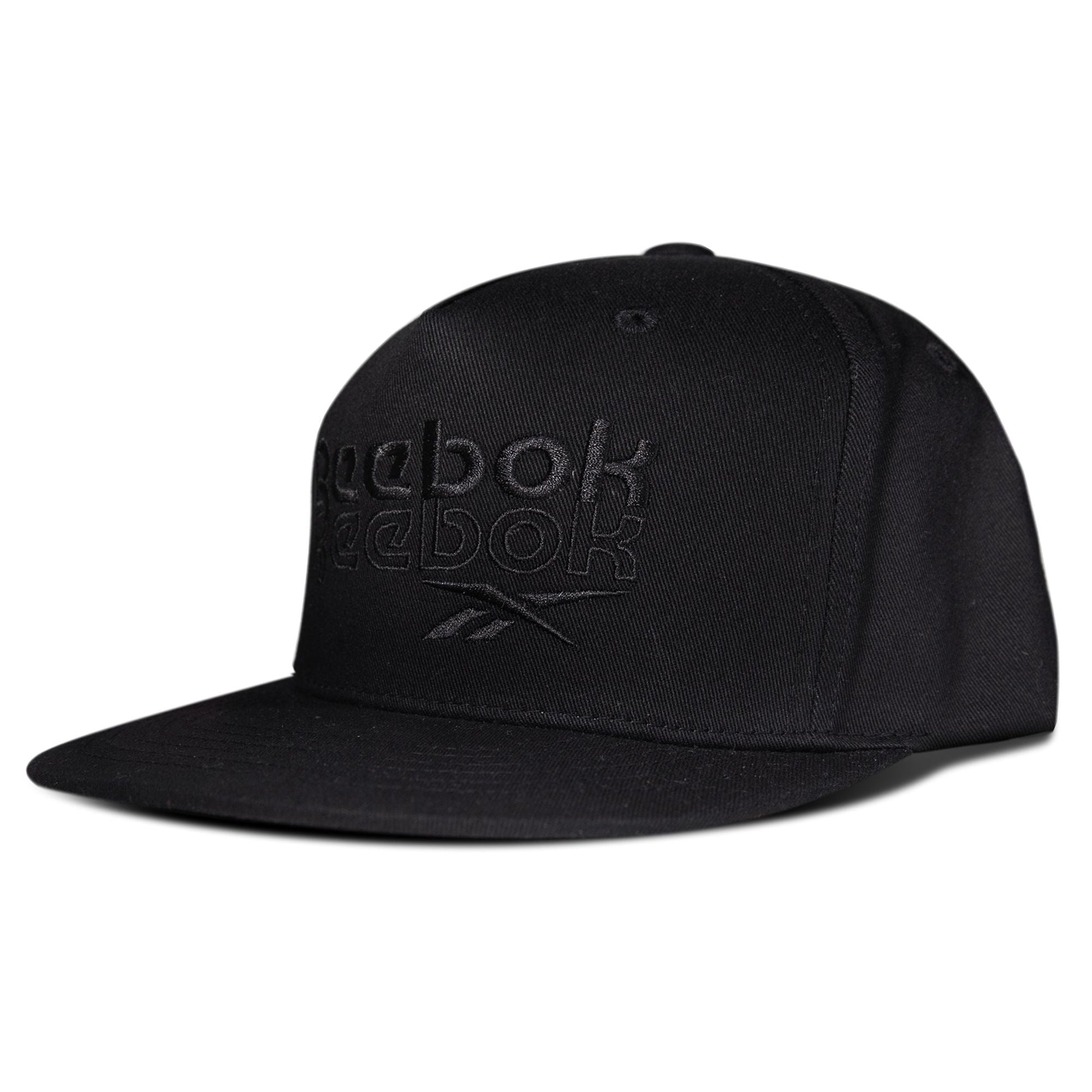 The Reebok Double Vision Cap is a black snapback with a flat brim and front embroidered logo, styled for streetwear appeal. The hat’s angled fit adds an effortlessly cool touch.